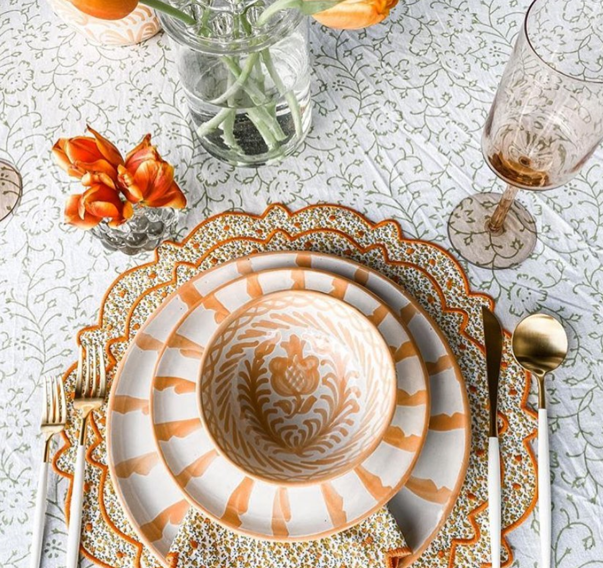 Small bowl with hand painted designs – Pomelo Casa