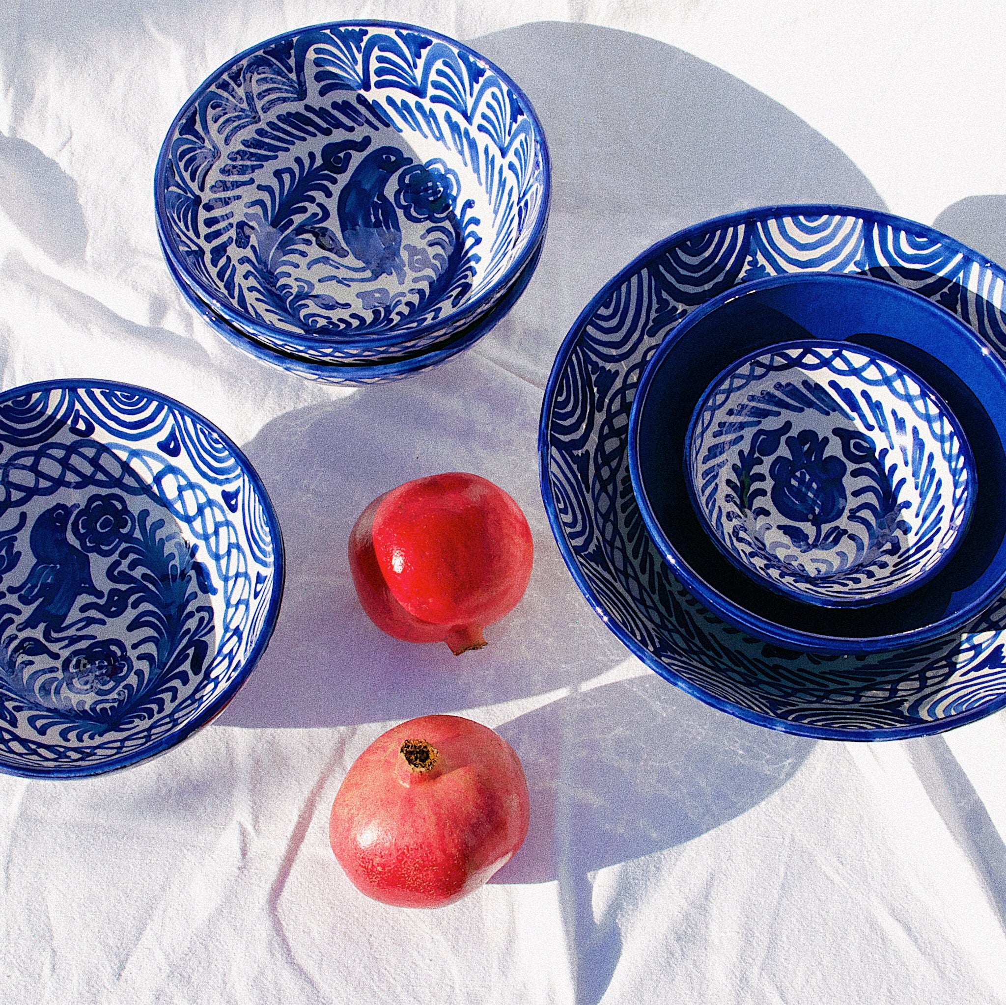 Large bowl with hand painted designs – Pomelo Casa