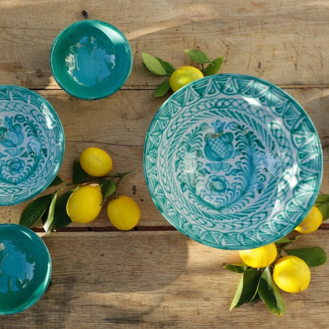 Large bowl with hand painted designs – Pomelo Casa